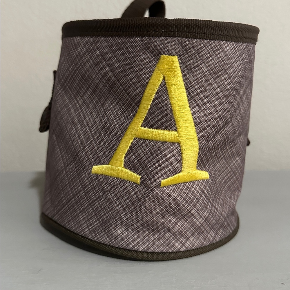 Thirty-One - Oh Snap Bin - Embroidered A